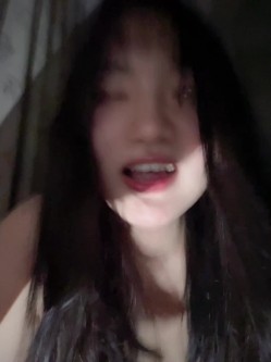 露脸才是王道！顶级绿帽刷锅狠人，广东大奶美骚妻【雅雅】私拍第二季，商场户外露出3P全程露脸 截图1
