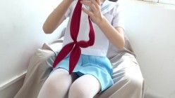 萝莉少女秩序裸体写真 截图1