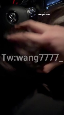 极品淫妻博主【王wang】跟女友各种场地啪啪 车内，喜欢穿开档黑丝后入，家中随时随地都想操 截图5
