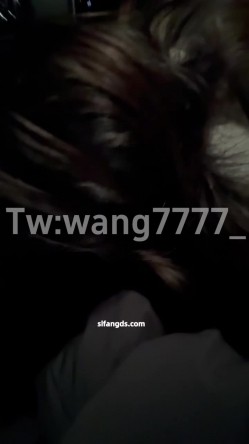 极品淫妻博主【王wang】跟女友各种场地啪啪 车内，喜欢穿开档黑丝后入，家中随时随地都想操 截图10