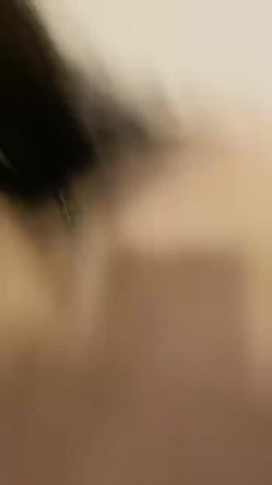 一上播就人气爆炸的甜美骚货-奶球 凌晨两点的一炮，炮友太给力了 居然操了她一小时不停地操 内射三次，小骚货保持湿润状态 截图4