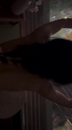 顶级身材反差女神！卖原味又好色高颜大奶【困困狗】私拍，各种紫薇露出啪啪被健身男友输出嗲叫不停，对话刺激 截图14