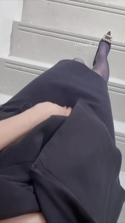快手极品御姐【蜜桃依依】疯狂插穴BB都被操烂了 截图2