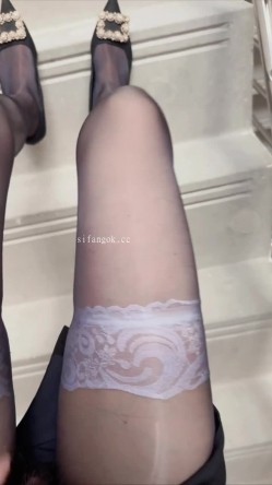 快手极品御姐【蜜桃依依】疯狂插穴BB都被操烂了 截图10