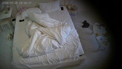 酒店偷拍美女外出参加活动回来换上黑丝配合干部大叔炮友啪啪后续 截图10