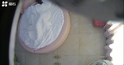 《黑客破解》平头哥酒店约炮极品身材的美少妇各种姿势啪啪 截图7