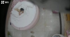《黑客破解》平头哥酒店约炮极品身材的美少妇各种姿势啪啪 截图14