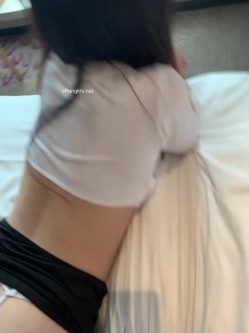 重庆大二学妹赚外快模特群顶格约拍~被摄影师蹭B抠B掰B~可惜J8不太给力 截图1