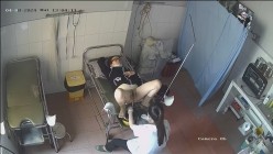 稀有黑客破解医院妇产科监控摄像头完美正面角度高清偷拍几个孕妇 最美年轻孕妇 阴蒂清晰可见 截图4