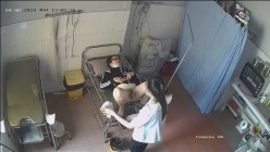 稀有黑客破解医院妇产科监控摄像头完美正面角度高清偷拍几个孕妇 最美年轻孕妇 阴蒂清晰可见 截图9