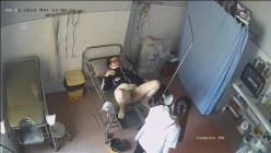 稀有黑客破解医院妇产科监控摄像头完美正面角度高清偷拍几个孕妇 最美年轻孕妇 阴蒂清晰可见 截图11
