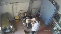 稀有黑客破解医院妇产科监控摄像头完美正面角度高清偷拍几个孕妇 最美年轻孕妇 阴蒂清晰可见 截图15
