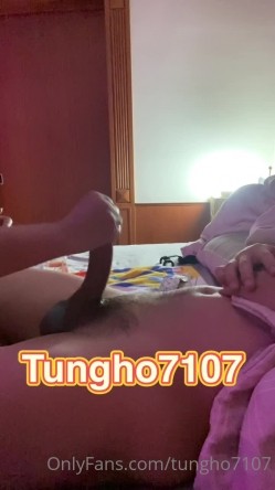 泡良大神性爱救火队「偷妳Tony」OF日常约炮露脸私拍 众多良家学生模特网红拜倒在炮王牛仔裤下 截图3