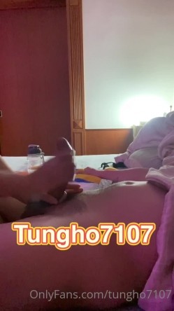泡良大神性爱救火队「偷妳Tony」OF日常约炮露脸私拍 众多良家学生模特网红拜倒在炮王牛仔裤下 截图13
