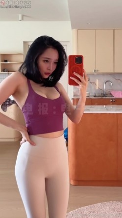 撸点夯爆 阿黑颜着名模特女演员【孙禾颐】，脸足穴同框自慰，女上位弹力插，发骚展示绝美鲍鱼 截图11