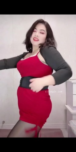 ️最新快手泄密！熟女控必备！肥臀大奶熟女【魅舞小妖精】定制福利，裸舞放尿淫语 截图13