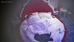 酒店情趣房偷拍 圆脸可爱少妇被精壮纹身猛男按床上疯狂折腾不断呻吟 截图10