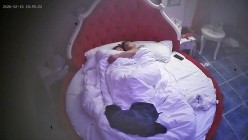 酒店情趣房偷拍 圆脸可爱少妇被精壮纹身猛男按床上疯狂折腾不断呻吟 截图13