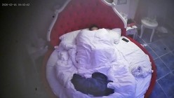 酒店情趣房偷拍 圆脸可爱少妇被精壮纹身猛男按床上疯狂折腾不断呻吟 截图16