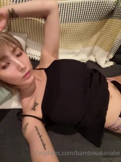 天然巨乳女神，号称第一美臀【渡辺万美】视图福利，一对车大灯又软又弹 截图1