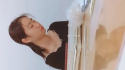 大学图书馆专拍女同学内裤有位内裤跑偏了阴唇露出一半 截图1