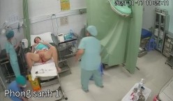 《妇产科监控破解》偷窥几个少妇做人流和生孩子全过程 截图10