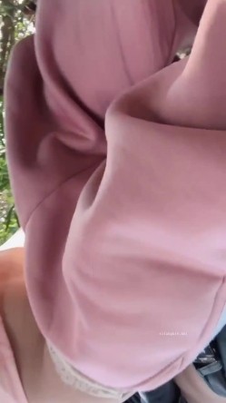 四月最新流出 ️网红抖音巨乳极品车模 【李雅】 5部福利推油 足交 野战 阳台啪啪粉丝酒店约炮 红内全裸一对一 截图4