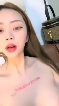 【柔柔早点睡】大学生，酒吧，300金币房，一夜情约到酒店，啪啪喷水共浴，香艳劲爆 截图4
