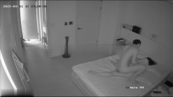 黑客破解家庭网络摄像头偷拍 ️年轻白领小夫妻的日常性生活喜欢早晚做爱 截图13