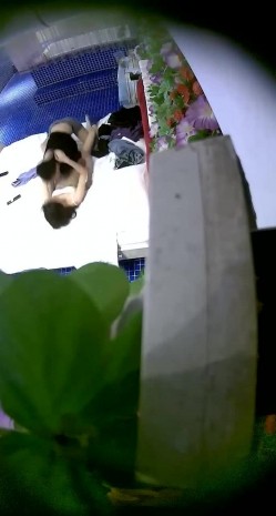 情趣酒店360摄像头偷拍大学生情侣开房正好赶上女友来月事只好隔着内裤草过过干瘾 截图1