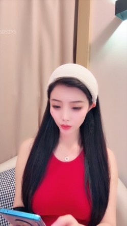 ️气质御姐【白熙】超骚魔鬼御姐自慰疯狂喷水 截图1