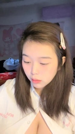 奶控福利，全网最大奶子来了~【甜甜甜甜圈】，就问各位大哥，这奶子大不大，震撼，惊人 截图5