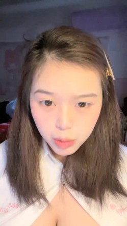 奶控福利，全网最大奶子来了~【甜甜甜甜圈】，就问各位大哥，这奶子大不大，震撼，惊人 截图9