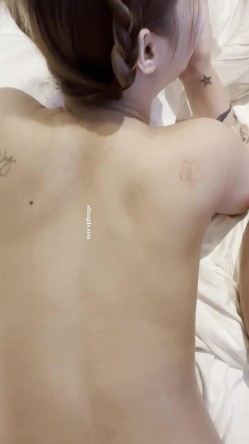 【重磅核弹】顶级姐妹花，超高价原档千元，姐妹花是素人良家，难得的佳作，全网仅此一套 截图8
