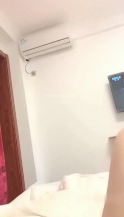 高颜值大三学生妹涵玥玩真实直播竟勾引表弟啪啪 勇猛表弟大屌一顿爆操 无套爆射 操玩跳蛋上 高清完整版 截图14