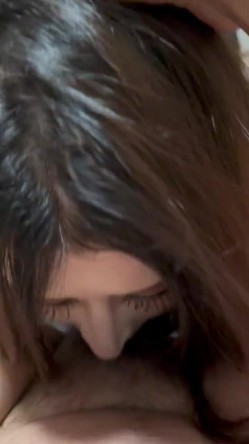 会深喉的母狗 玩起来是真的很舒服 截图6