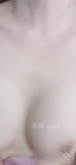 《最美瑜伽嫂子》熬到后半夜悄悄的潜入美丽嫂子的房间做爱 截图16