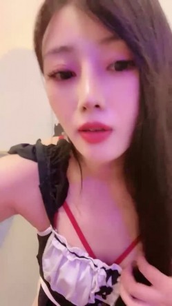 性感尤物极品美女！8小时激情诱惑！情趣内衣吊带黑丝，假吊深喉无毛骚穴，各种姿势抽插搞的好湿 截图1