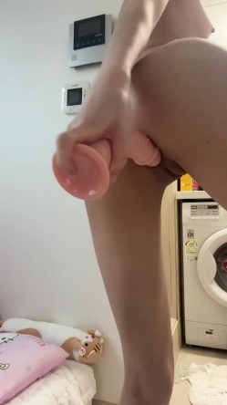 【劲爆 ️气质女神】极品校花级天仙美少女私拍流出 窈窕身材长发及腰 大阳具反差自慰 高潮瞬间失禁 淫靡白浆非常顶 截图15