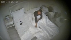 民宿酒店偷拍 ️中年男下午幽会媳妇闺蜜偷情操着正爽被来电查岗 截图14