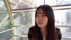 fc2ppv-4230037 初撮影・顔出し！！危険な年代の童顔女◯を観覧車に連れ込み初めての公開自慰行為強要・・・まだ大人を知らないおさない未成熟な身体に容赦なく2回連続生中出し！！！ 截图1