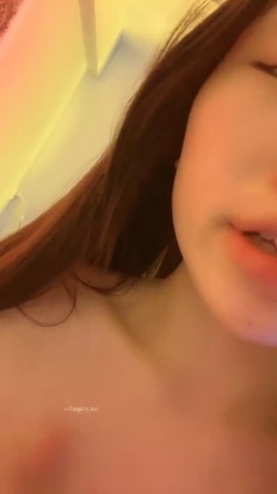 新人下海，学生妹，【陈陈尼】19岁小美女，穿着紧身裤道具自慰，洗澡，少女胴体，满分好评 截图1