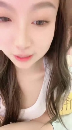 【可盐可甜吖】新人! 顶级绿播~酥胸翘臀掰穴 福利视频~全程无尿点今晚我要撸他三回合 截图3