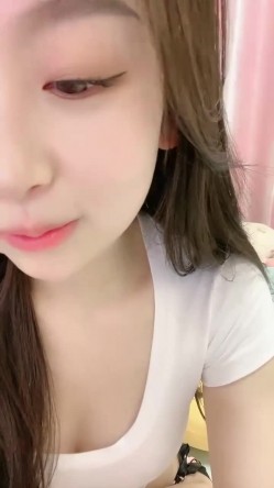 【可盐可甜吖】新人! 顶级绿播~酥胸翘臀掰穴 福利视频~全程无尿点今晚我要撸他三回合 截图4