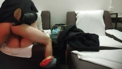 【探花小老弟】小伙大战熟女人妻 急不可耐衣服都不来不及脱完 扑倒在床上开始插入 骚妇也是饥渴得很一直浪叫 截图13