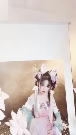 稀有露脸 高端ACG业界女神爆机少女 喵小吉 8月番微醺时刻绮怀零世界的异生活怪物猎人精品私拍 截图8