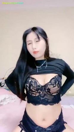 『嫂子的逼逼好痒啊！』超骚大胸御姐淫欲挑逗 自述勾引小叔子的经历 F罩杯巨乳大嫂的诱惑谁能挡住 截图5