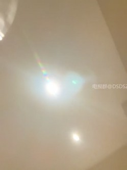 ️极品反差甜妹【lucy2027】表情非常可爱的学生妹趁着没人在教室和厕所自慰 截图2