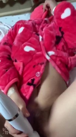 淫妻3P群P自慰露出尿脸,【双面夫妻_0575妓啪啪】,反差都市丽人，约单男交换 截图14