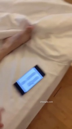 超顶级绿帽博主，【暖暖小淫妻】上，看老婆被各单男干，这么极品的老婆太少见了 截图1